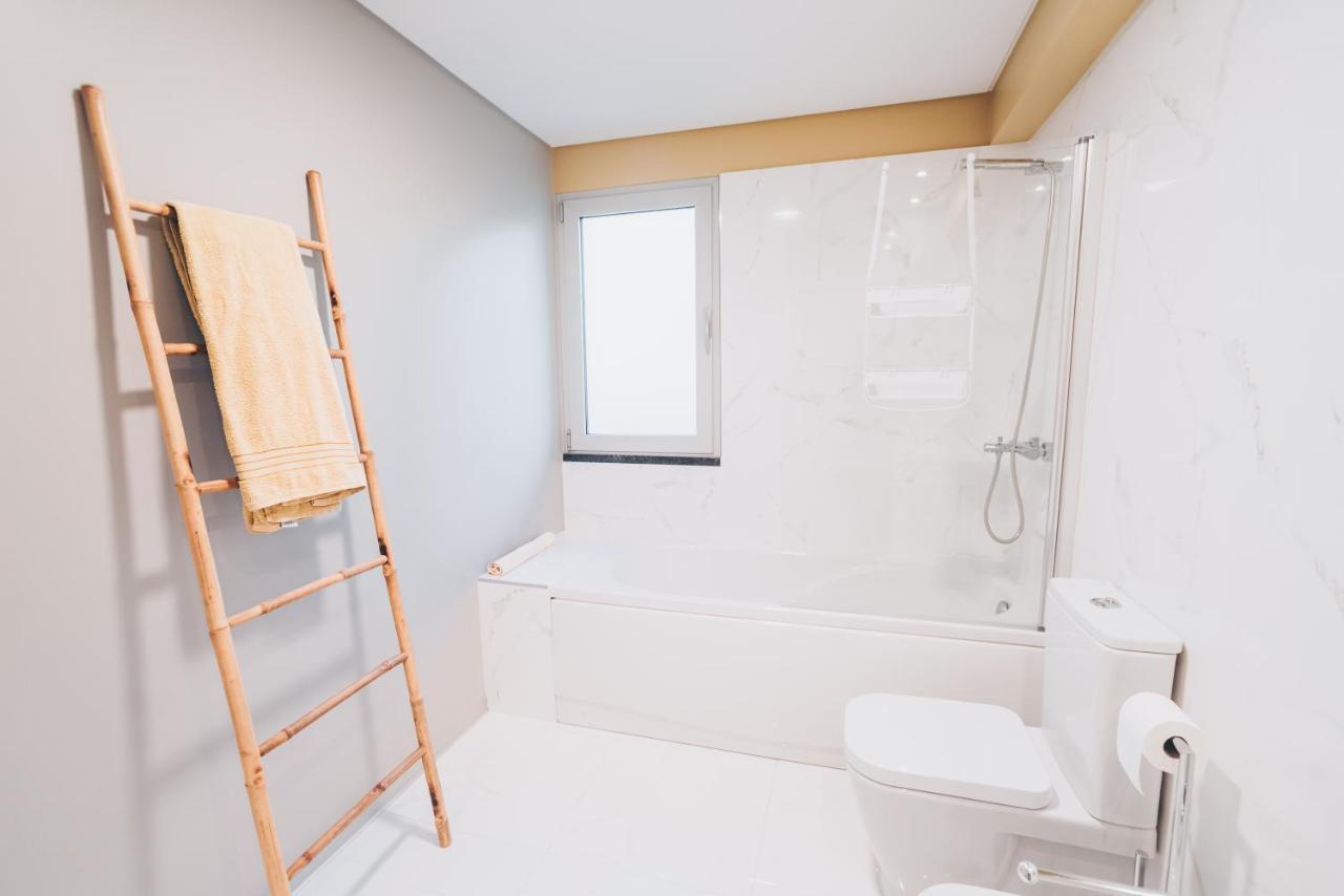 Elephant 2Br Apartment With Terrace, Side Sea View And Pool Access フンシャル エクステリア 写真